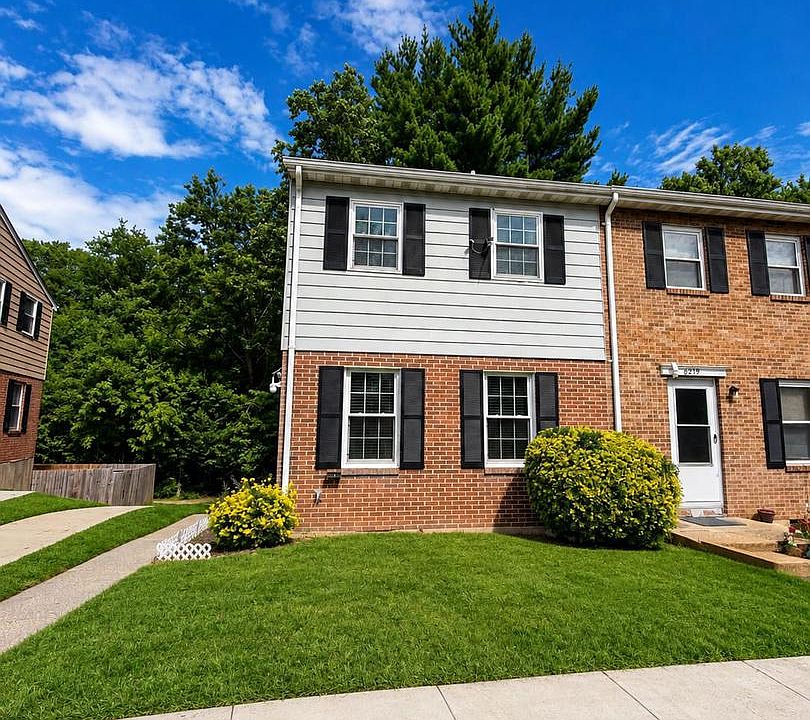 1st image of 8217 Parham Ct