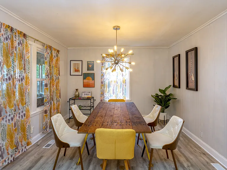 2801 Alhambra Cir — Photo 15