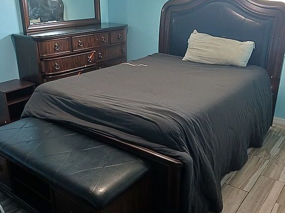 4th image of 7020 Wiseman Run Dr