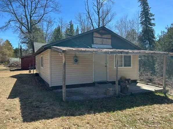 866 Ridge Trl, Mio, MI 48647