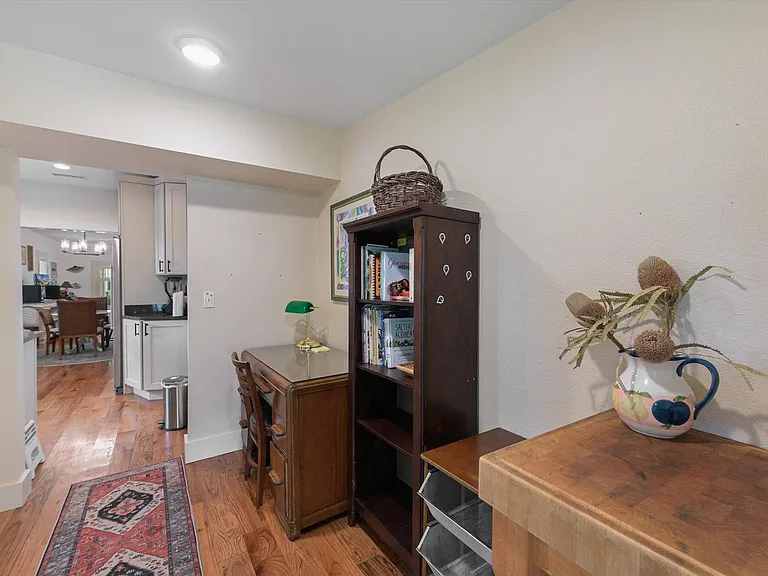 4408 Avenue C — Photo 10