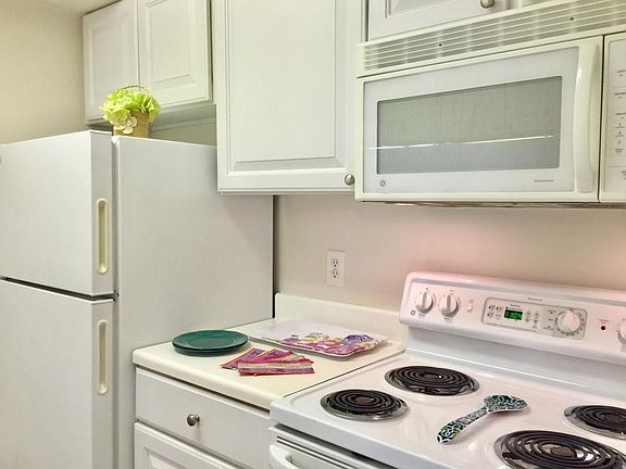5th image of 5717 S Nantucket Dr APT 112