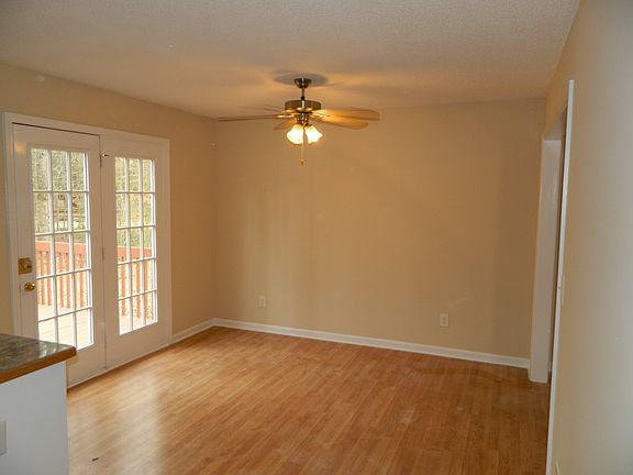 Dining Area/Eat In Kitchen