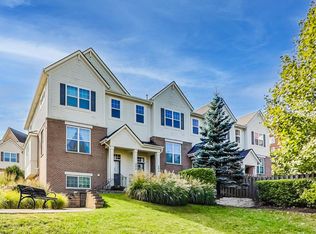 204 Concord Ct, Morton Grove, IL 60053