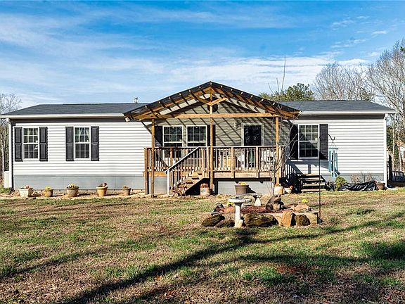 2nd image of 221 Old Mill Ln