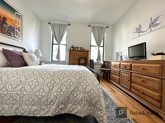 5th image of 1482 De Kalb Ave #2L