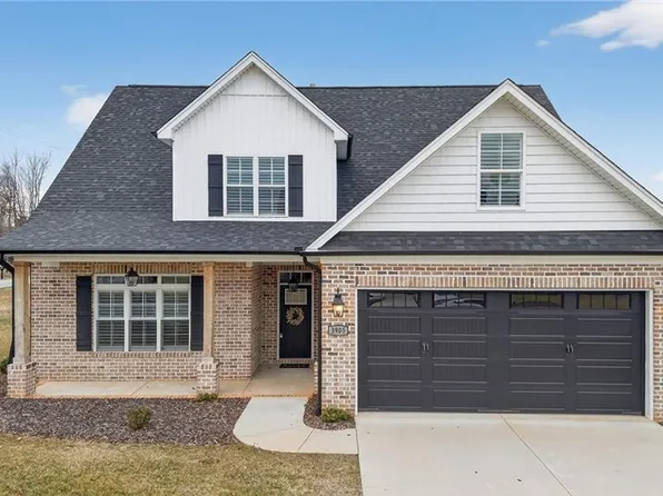 3905 Wynne Brook Ct, High Point, NC 27265