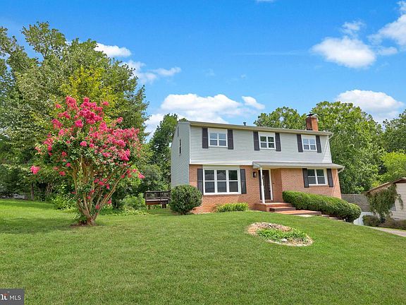 3rd image of 5062 Macnamara Dr