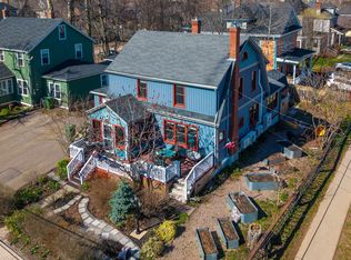 82 Weymouth St, Charlottetown, PE C1A4Y8