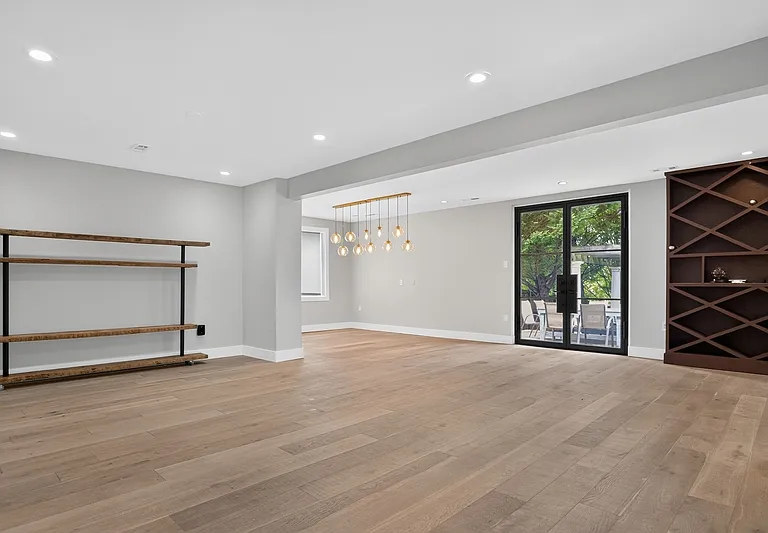 7818 Leland Rd — Photo 8