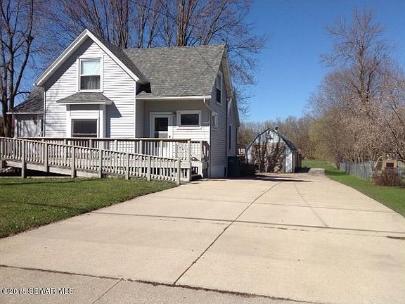 2nd image of 1502 S Broadway Ave