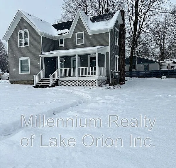734 W Oregon St #1 — Photo 2