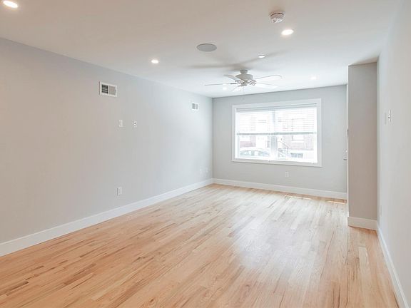 3rd image of 1529 North St #1