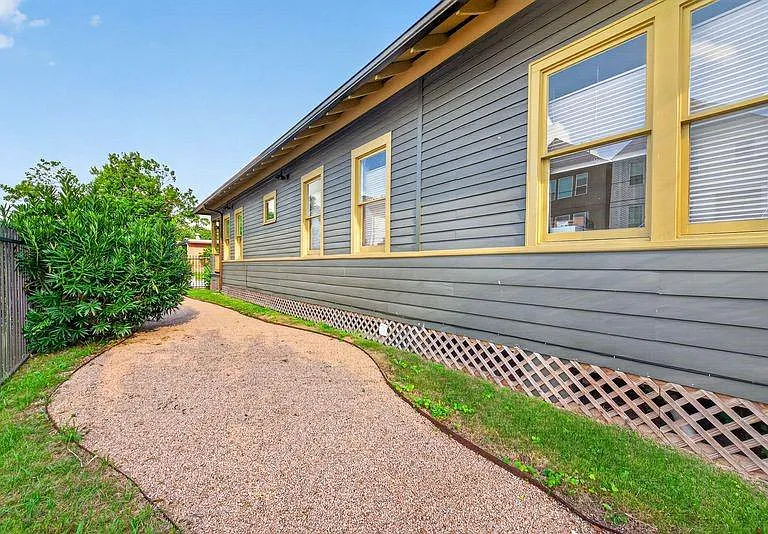 1414 Finch St — Photo 18