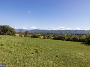 5 Galloway Spring Ln, Shenandoah, VA 22849