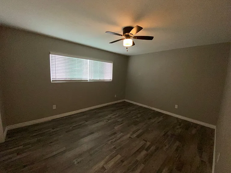569 Park Way — Photo 8