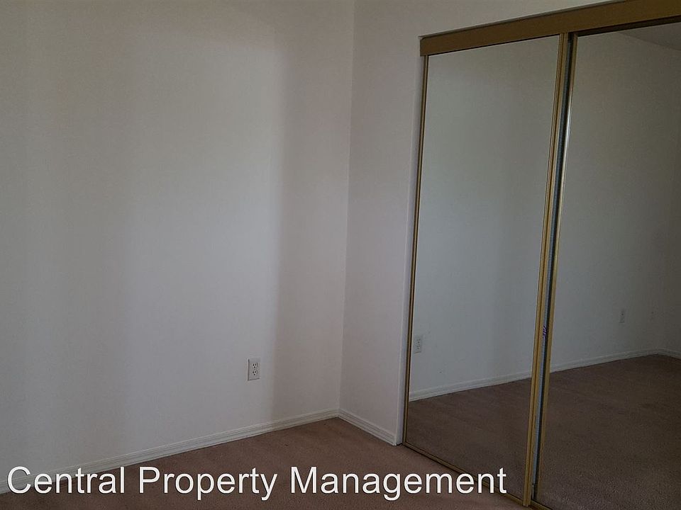 2nd image of 112 Olivia Dr APT D