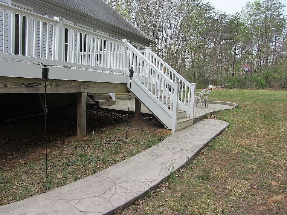 2nd image of 392 Sanford Dr