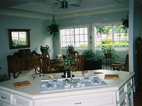 Breakfast/Family Area