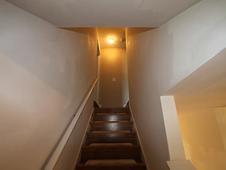 583 Stonehenge Dr — Photo 11