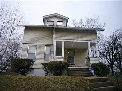 4th image of 100 Fernwood Ave