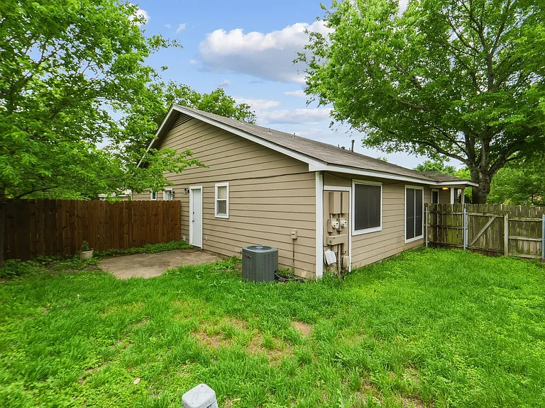 2302 Fuzz Fairway #A — Photo 28