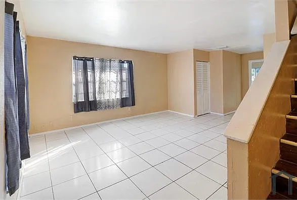 3 bed, $2,765 — Photo 4