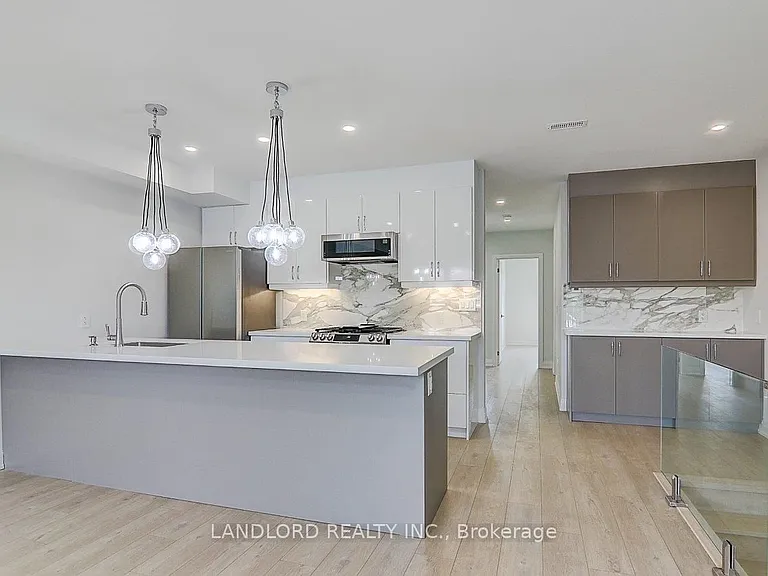 115 Livingstone Ave #UPPER — Photo 11