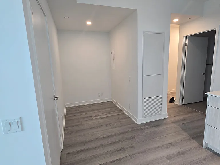 20 Deans Dr #401 — Photo 16