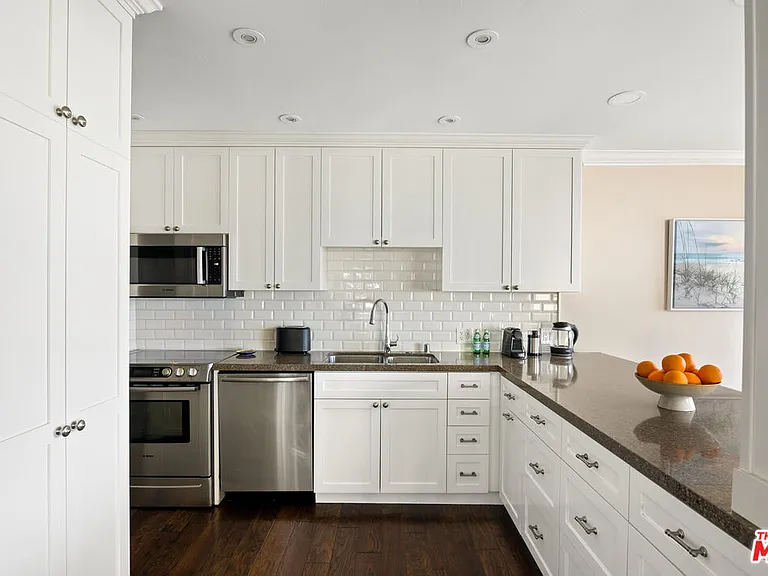 245 Coast Blvd #A2 — Photo 9