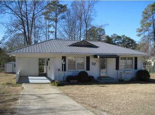 604 Bonnie Dr, Weaver, AL 36277