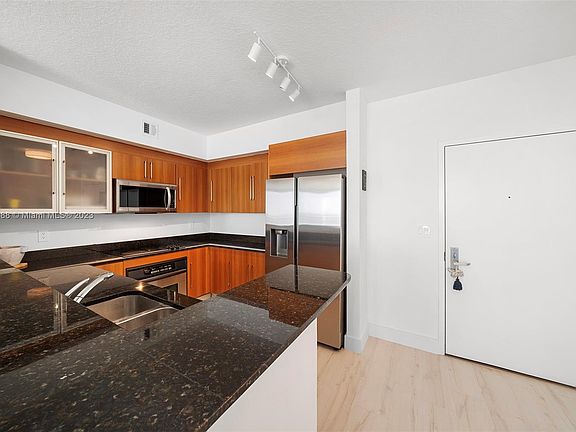 4th image of 325 S Biscayne Blvd APT 4315