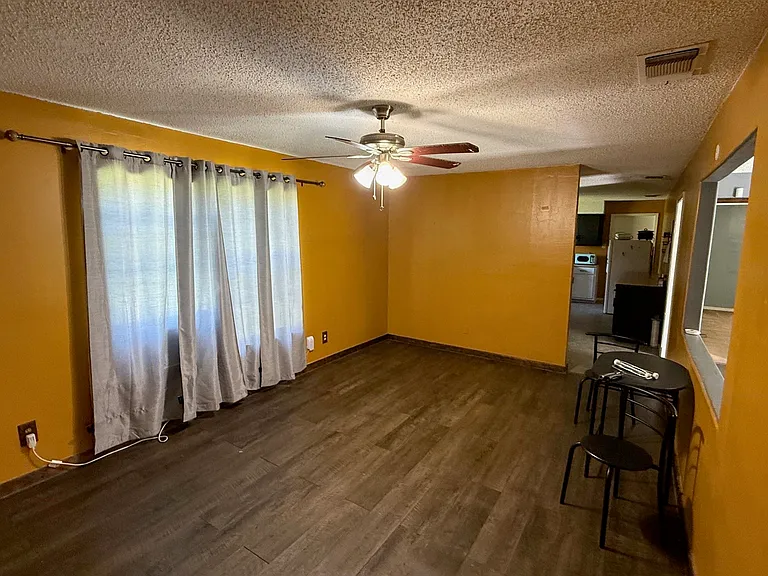 3420 Bronco St — Photo 4