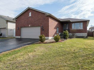 27 Forest Valley Dr, Quinte West, ON K0K 2C0