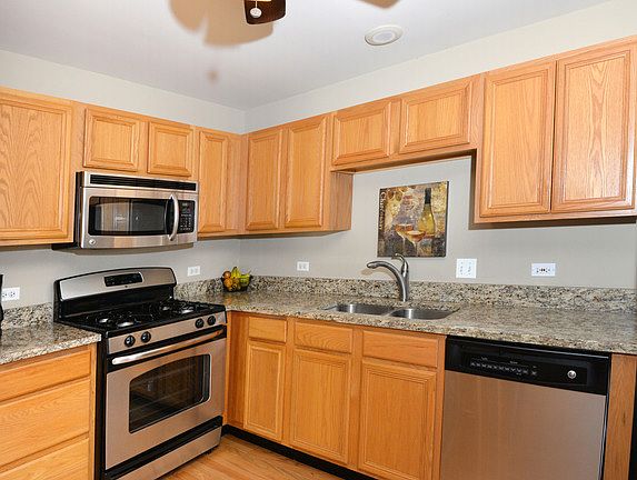 3rd image of 1665 Orchard Ct