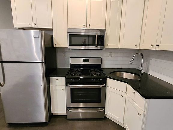 4th image of 423 W 125th St APT 2