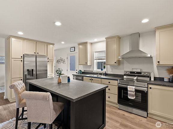 2nd image of 1243 SW Elzina Street