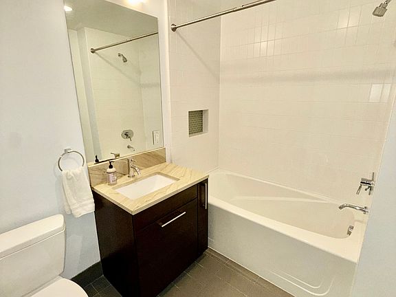 5th image of 631 Ofarrell St #8A