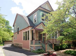 145 Woodside Rd, Riverside, IL 60546