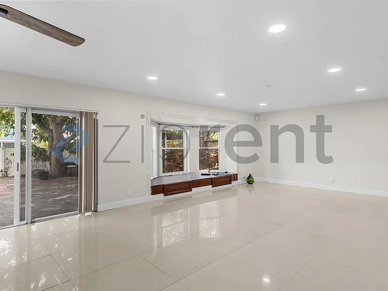 5150 Willow Pond Rd W — Photo 5