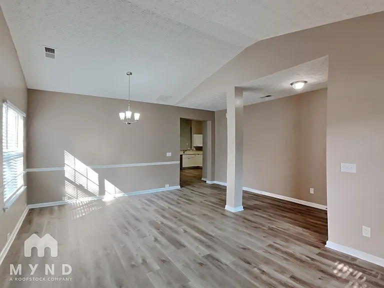 8315 Somerset Way — Photo 6
