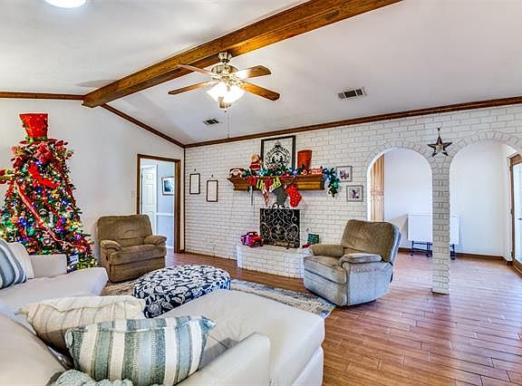 5th image of 618 Medina Dr
