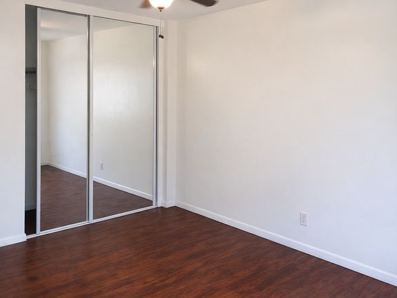 4th image of 405 4th St SE #14
