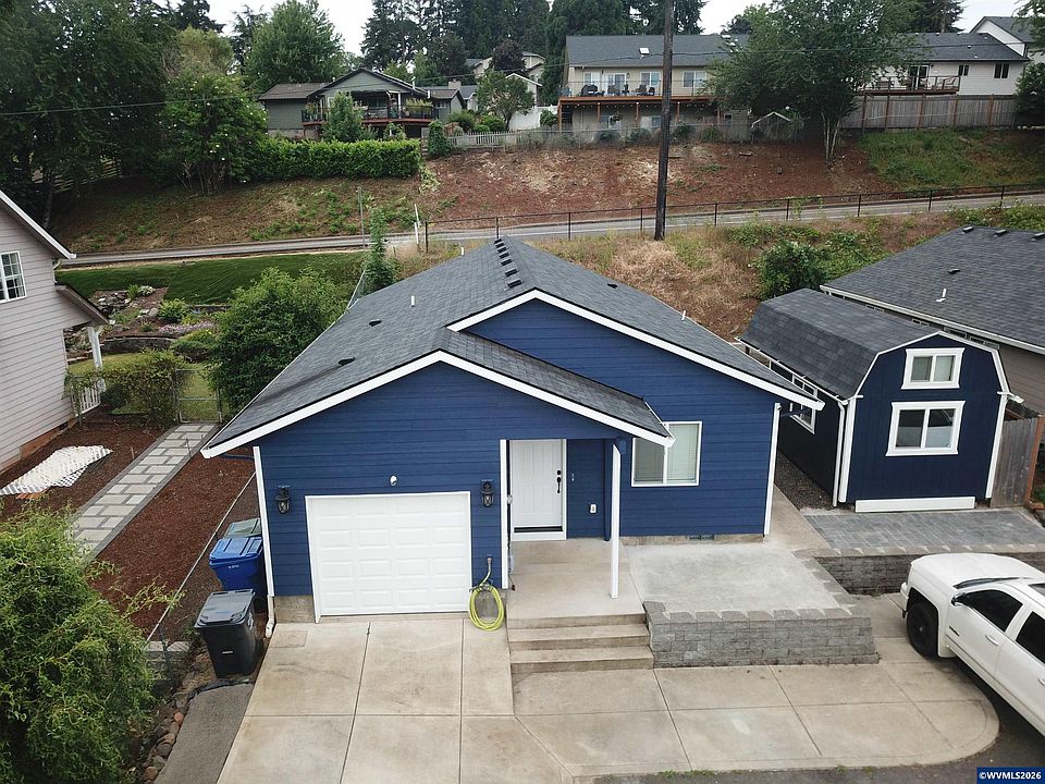 1st image of 928 Trust Ln SE