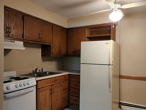 2nd image of 409 2nd St N #5