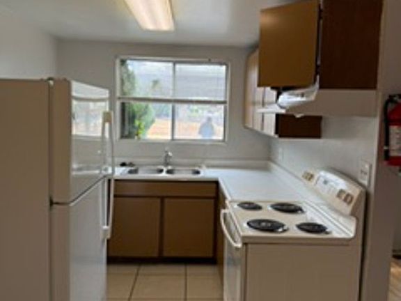 5th image of 868 Ramona Ave #5