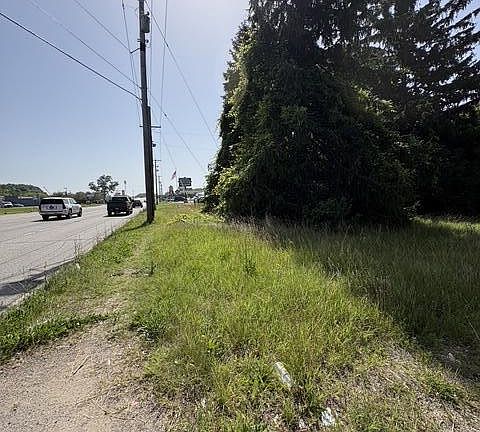 5th image of 1786 E Napier Ave