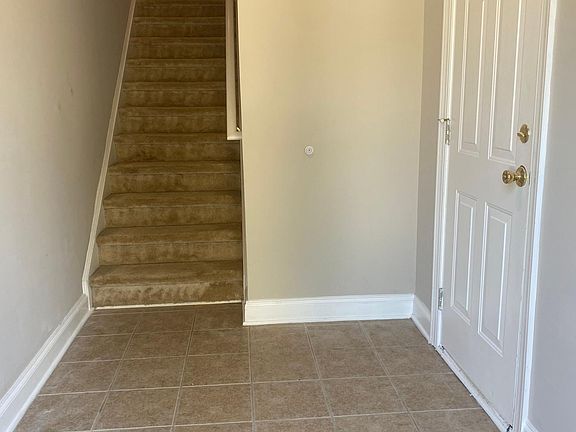 Entrance to the home, this is a great mud room area! Drop your shoes and coat off and head on in.