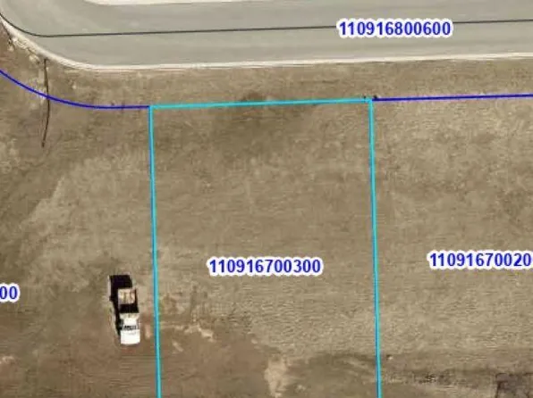 541 Massman Dr, Decorah, IA 52101