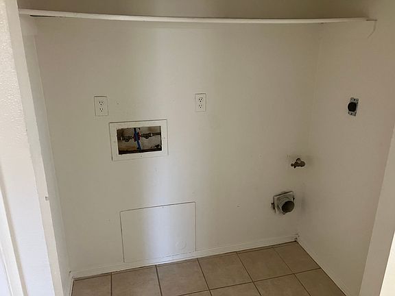5th image of 2718 Porter Ave #2718